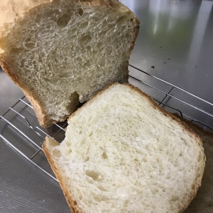 いつものパンよりしっとりやわらかで、おいしくできました。